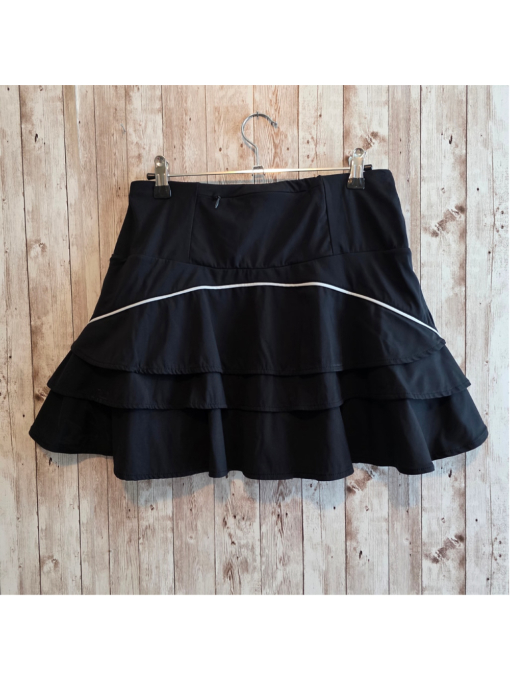 Women's Athletic Skort, Black and White, Size M - Picture 2 of 9